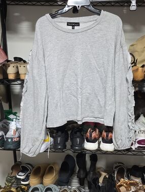 Derek Heart Light Gray Long Sleeve Pullover with Sleeve Ruching